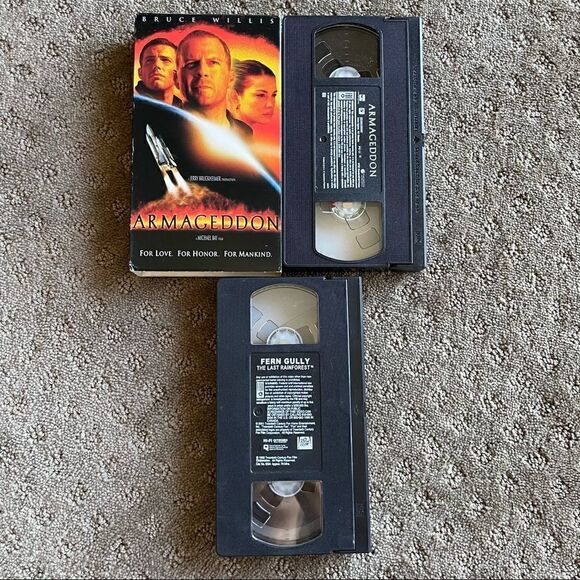 Vintage Lot of 6 VHS Movies Mixed Genres - Picture 6 of 8